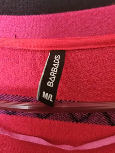 Cardigan largo rojo con diseño geométrico Barbados - miniatura 2