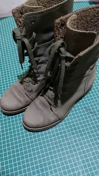 Botas de cuero Cat con cordones - miniatura 2