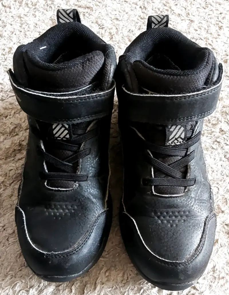 Botin impermeable negro para niños C74 Talla 32 - 1
