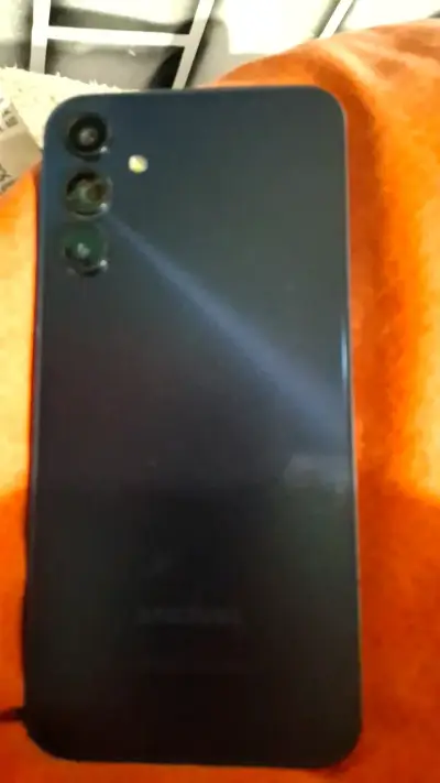 Smartphone Samsung Galaxy A15 en buen estado - miniatura 1