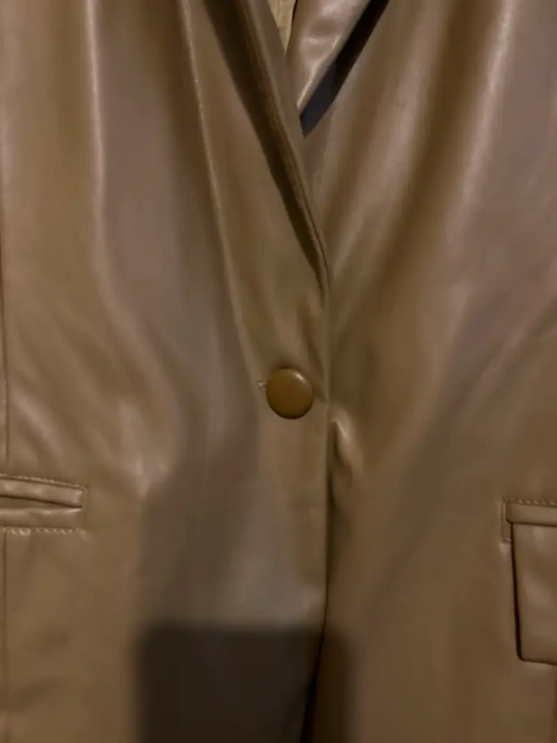 Blazer de cuero sintético marrón para mujer - 3