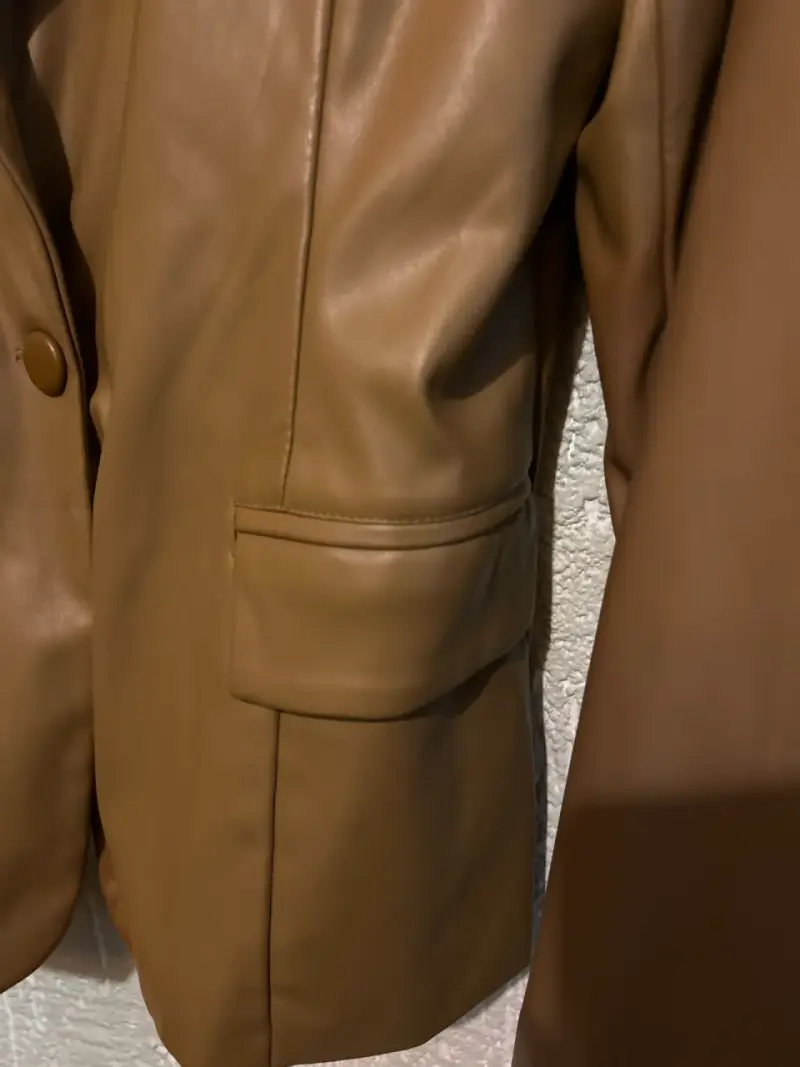 Blazer de cuero sintético marrón para mujer - 4
