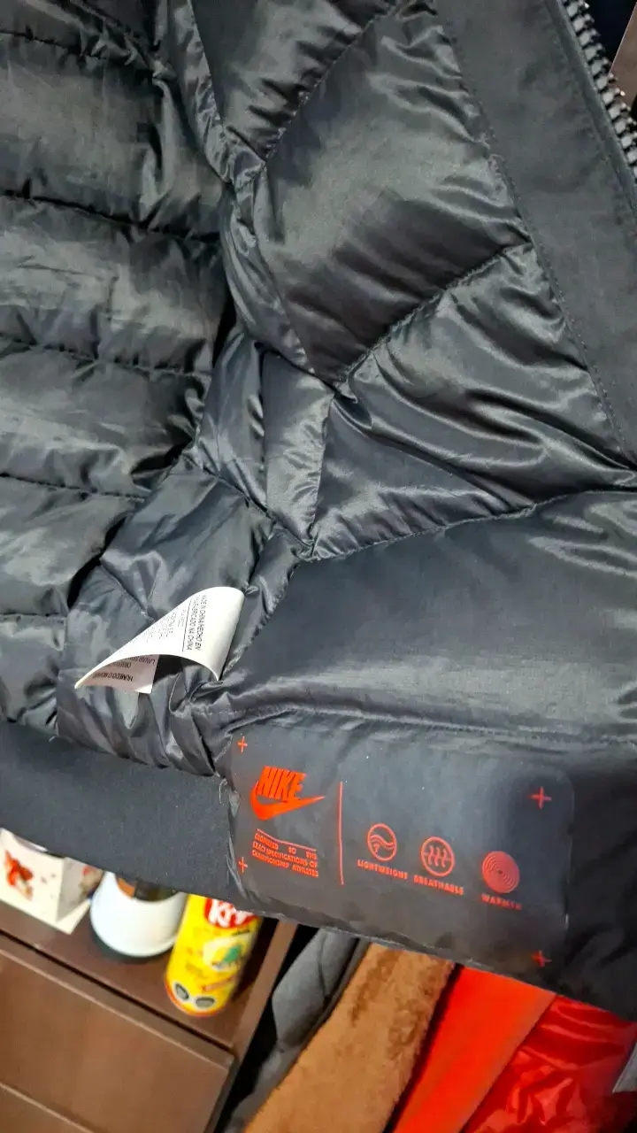 Chaqueta negra Nike deportiva para hombre de pluma - 5