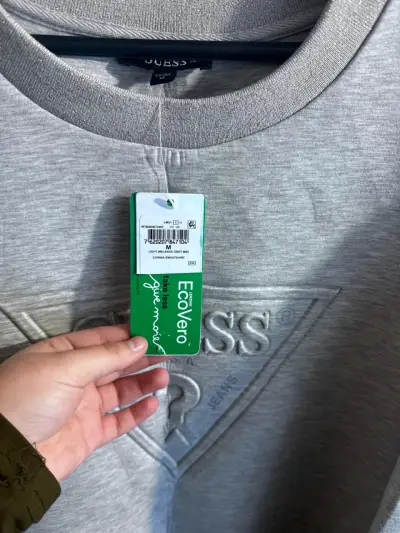 Polerón Gris Guess Logo Bordado - miniatura 1