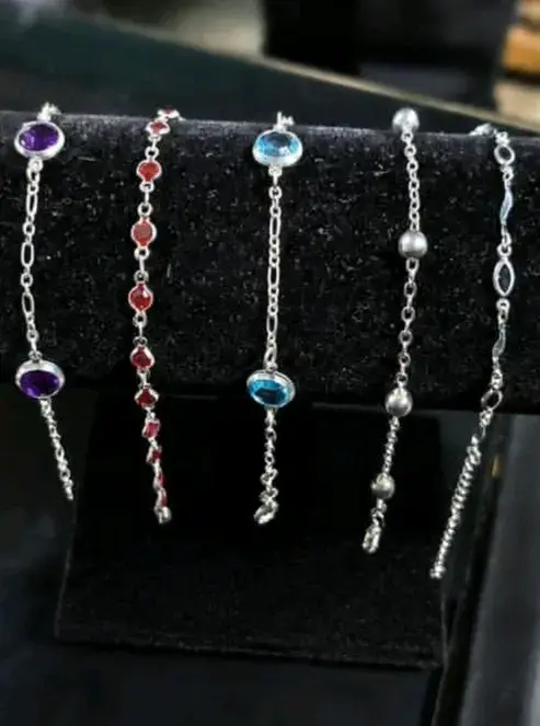 Set de pulseras de plata con piedras de colores