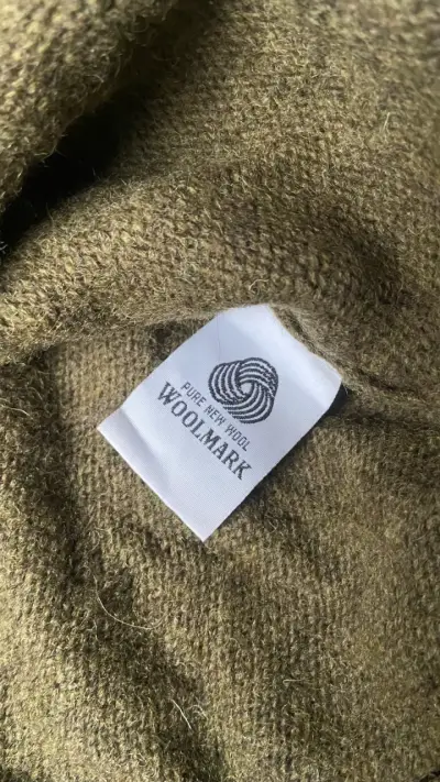 Suéter de lana Fjällräven verde con cuello alto - miniatura 5