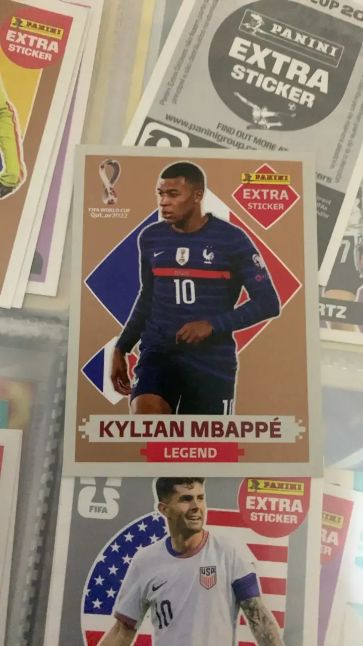 Lámina Panini Kylian Mbappé Legend Mundial 2022 - 4