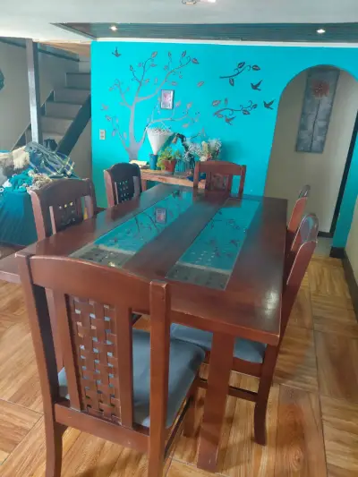 Juego de comedor de madera con vidrio para 6 personas - miniatura 1