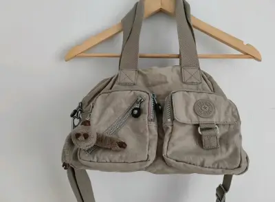 Bolso Kipling beige con llavero de mono - miniatura 4
