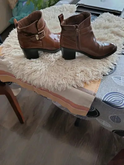 Botines de cuero marrón con hebilla - miniatura 2