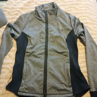 Chaqueta deportiva gris y negra para mujer - miniatura 1