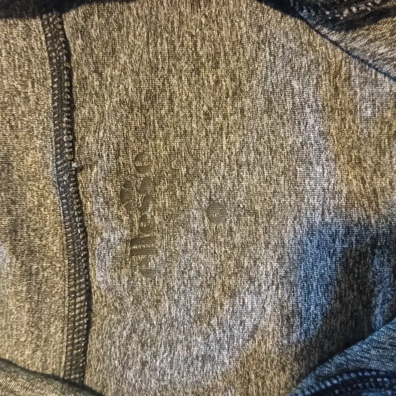 Chaqueta deportiva gris y negra para mujer - 2
