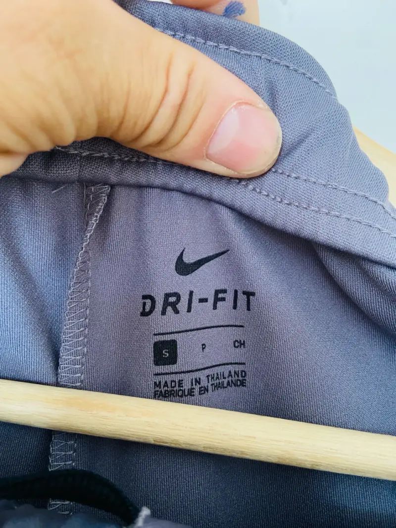 Pantalones deportivos Nike Dri-FIT grises - 2