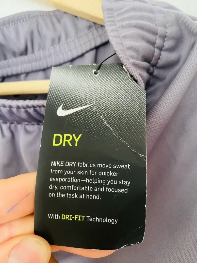 Pantalones deportivos Nike Dri-FIT grises - 4