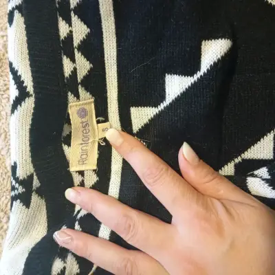 Cárdigan Boho Blanco y Negro para Mujer - miniatura 3