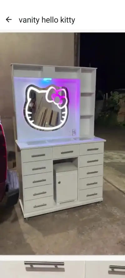 Tocador Hello Kitty con Espejo Táctil y Bluetooth - miniatura 1