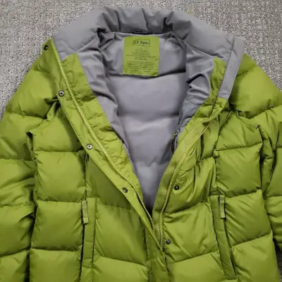 Chaqueta acolchada verde L.L. Bean para invierno - miniatura 2