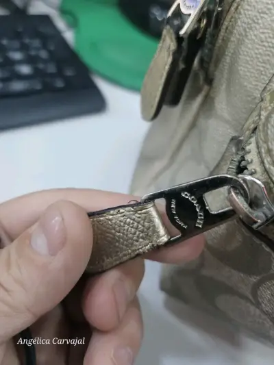 Mochila Coach beige con logo distintivo - miniatura 2