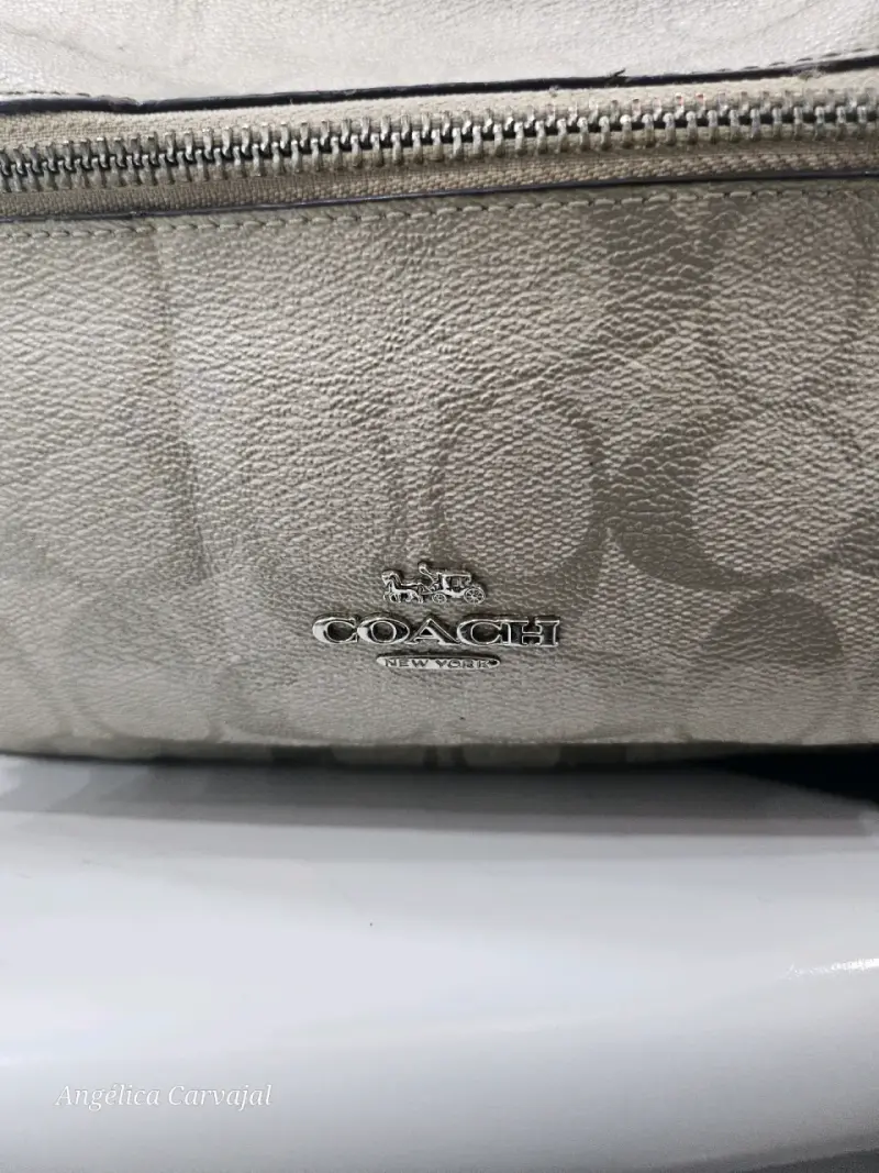Mochila Coach beige con logo distintivo - 3