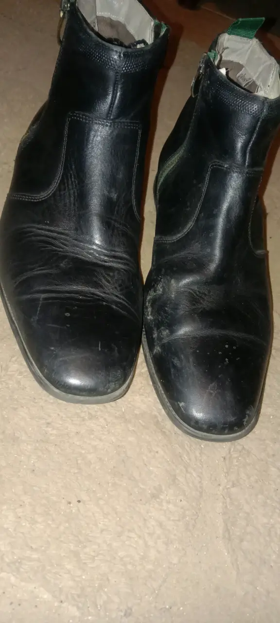 Botines de cuero negro Clarks para hombre - 1