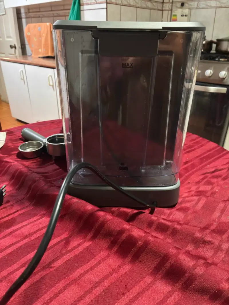Cafetera espresso Oster con accesorios - 2