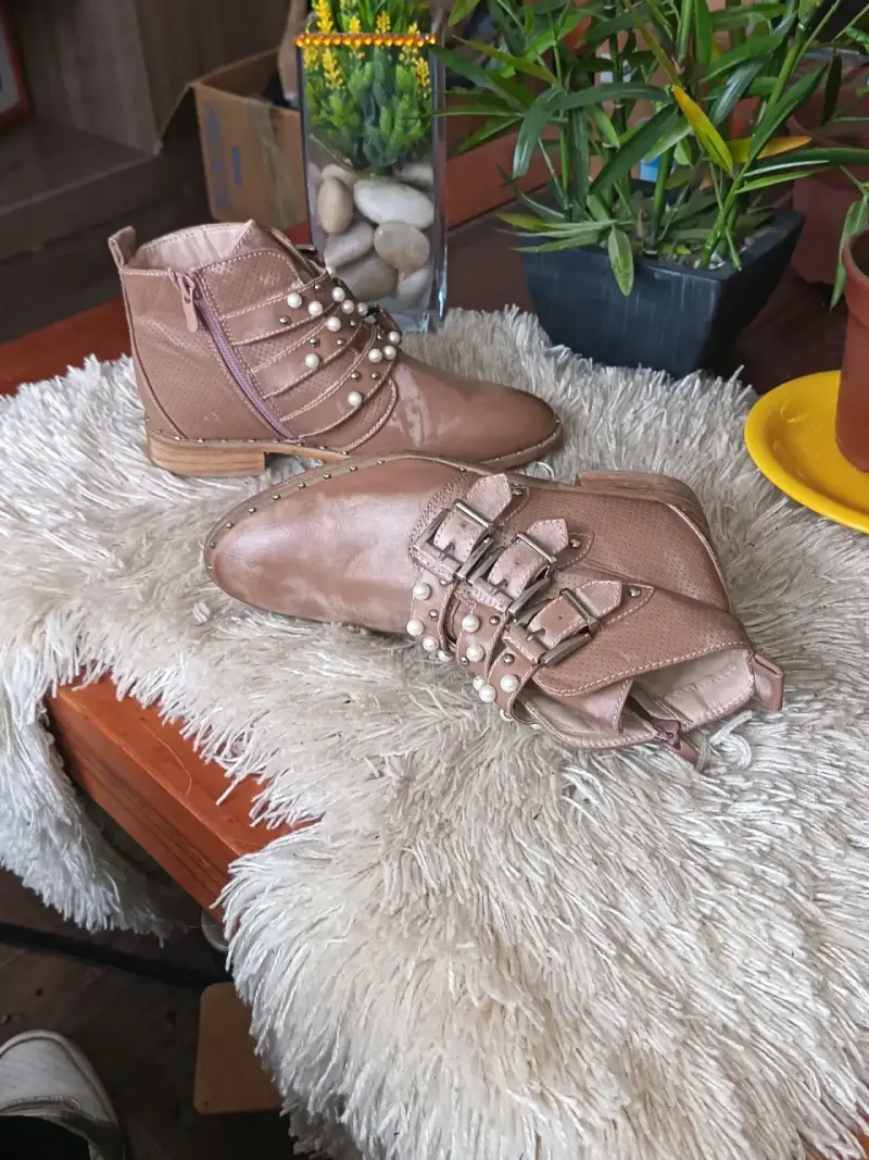 Botas color rosa bellísima estilo biker - 2