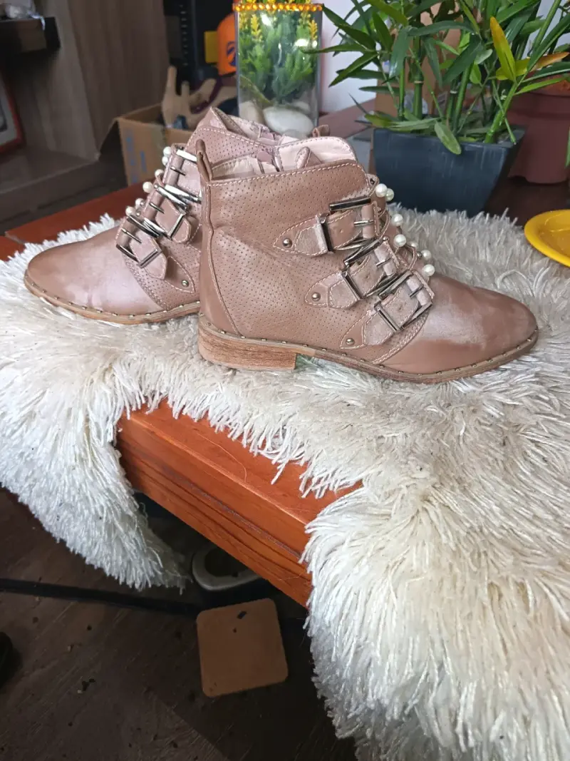 Botas color rosa bellísima estilo biker - 3