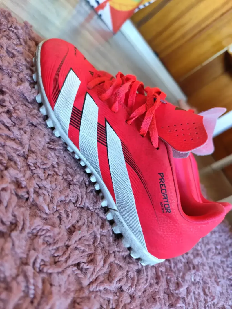 Zapatillas de fútbol Adidas Predator rojas - 4
