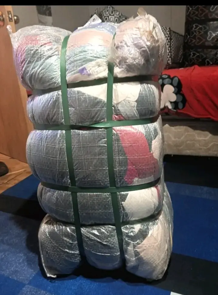 Pacas de ropa usada para reventa - 1