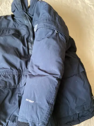 Chaqueta The North Face negra impermeable - miniatura 2