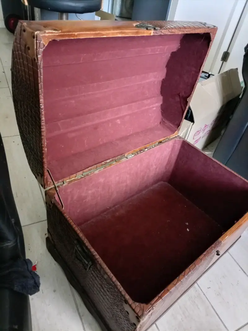 Baúl antiguo/vintage de cuero genuino - 3