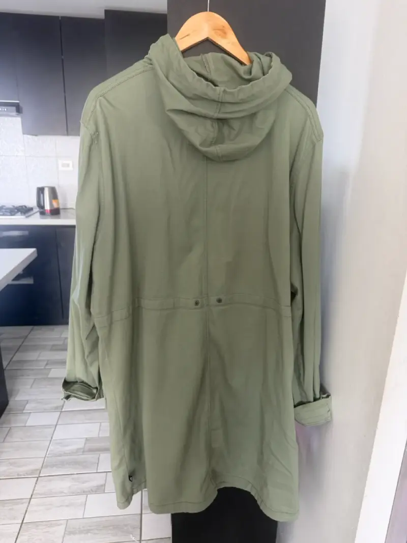 Parka verde con capucha para mujer - 2