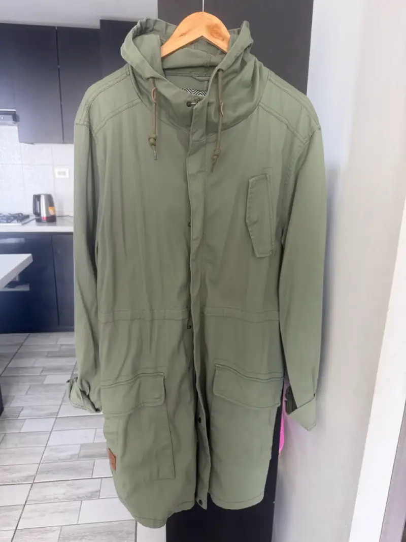 Parka verde con capucha para mujer - 3