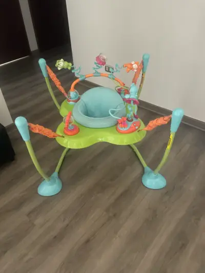 Centro de actividades para bebé - miniatura 1