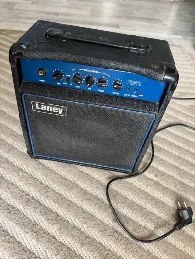 Amplificador de Bajo Laney RB1 con Ecualizador - miniatura 2