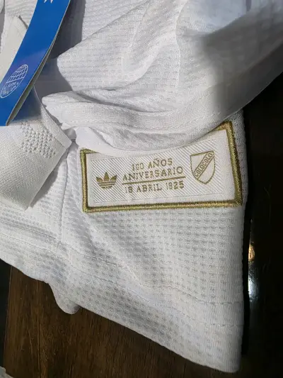 Camiseta Adidas Colo Colo 100 Años Blanca - miniatura 3