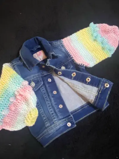 Chaqueta de mezclilla  bebé con mangas de croch - miniatura 3