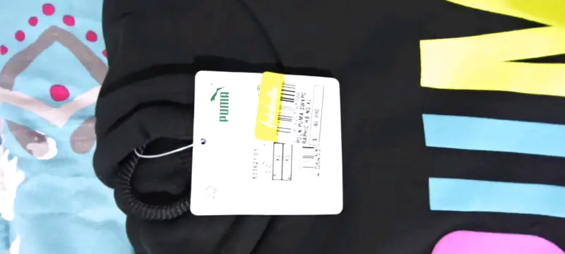 Polerón negro Puma con logo colorido - 3
