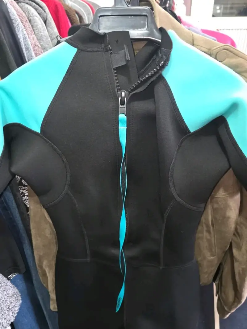 Traje de Neopreno Negro y Azul - 4