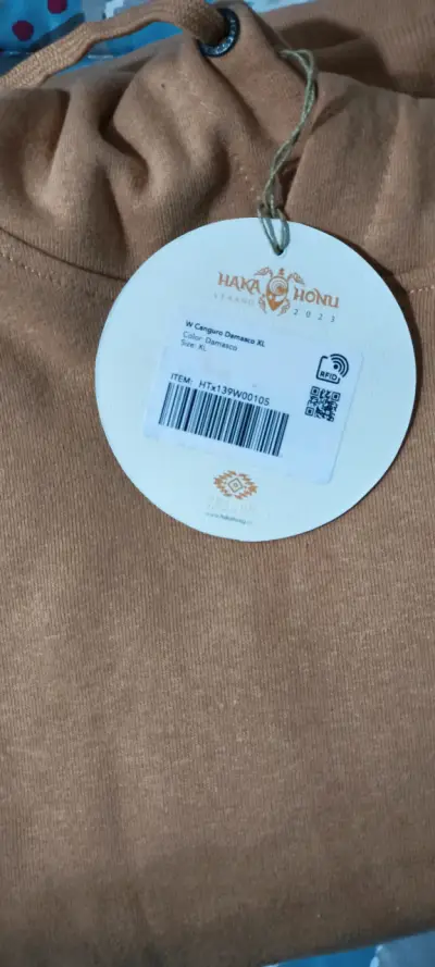 Polerón Haka Honu Damasco XL con diseño bordado - miniatura 4