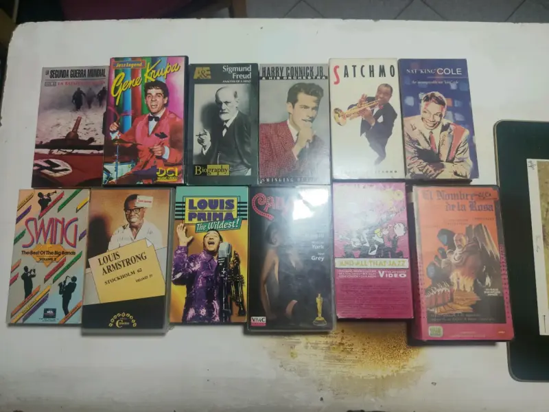 Colección de VHS de música y documentales - 1