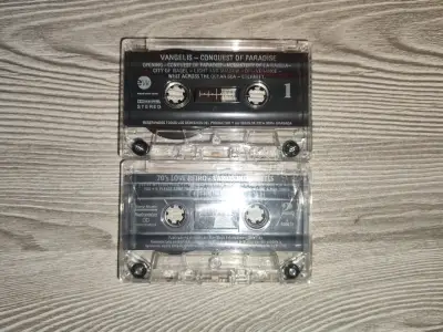 Cassettes Vangelis y 70's Love - miniatura 2