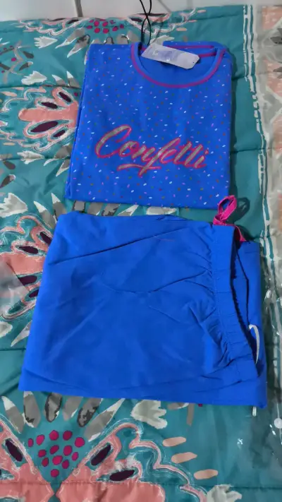 Pijama azul con diseño Confetti para mujer - miniatura 1