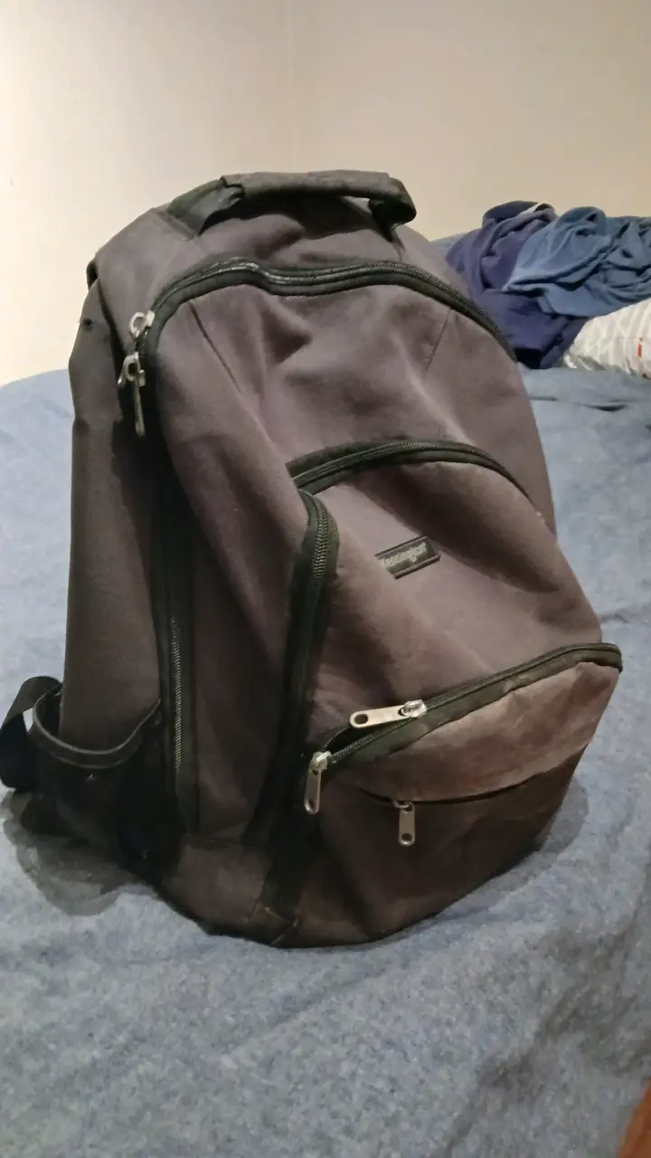 Mochila negra Kensington - 1
