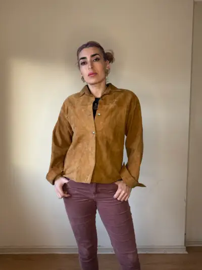 Sobrecamisa de gamuza café - miniatura 1