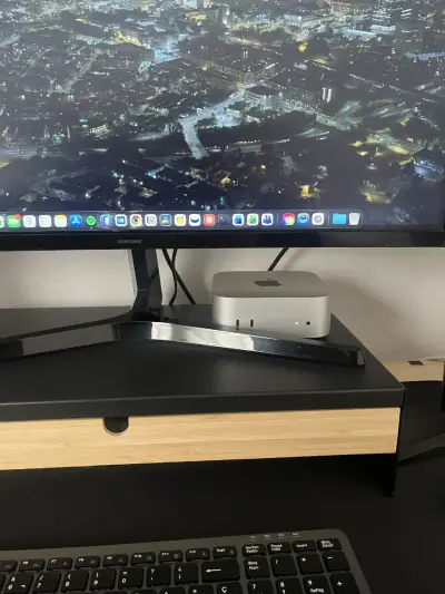 Mac Mini Apple M4 con caja original - miniatura 2