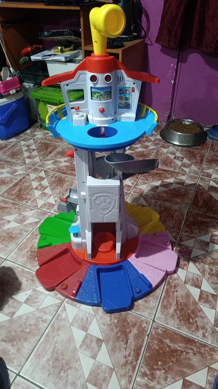 Torre de control de juguete interactiva - 1