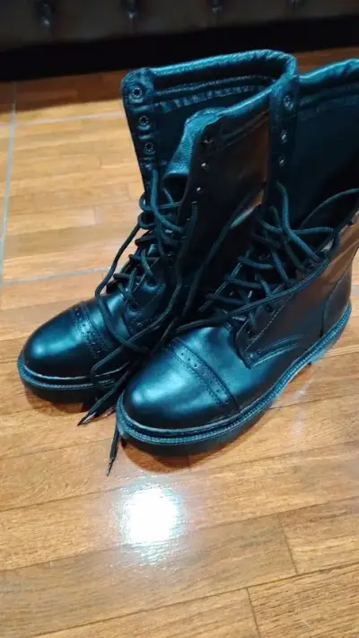 Botas estilo militar, tipo corcoran nuevas sin uso - miniatura 3