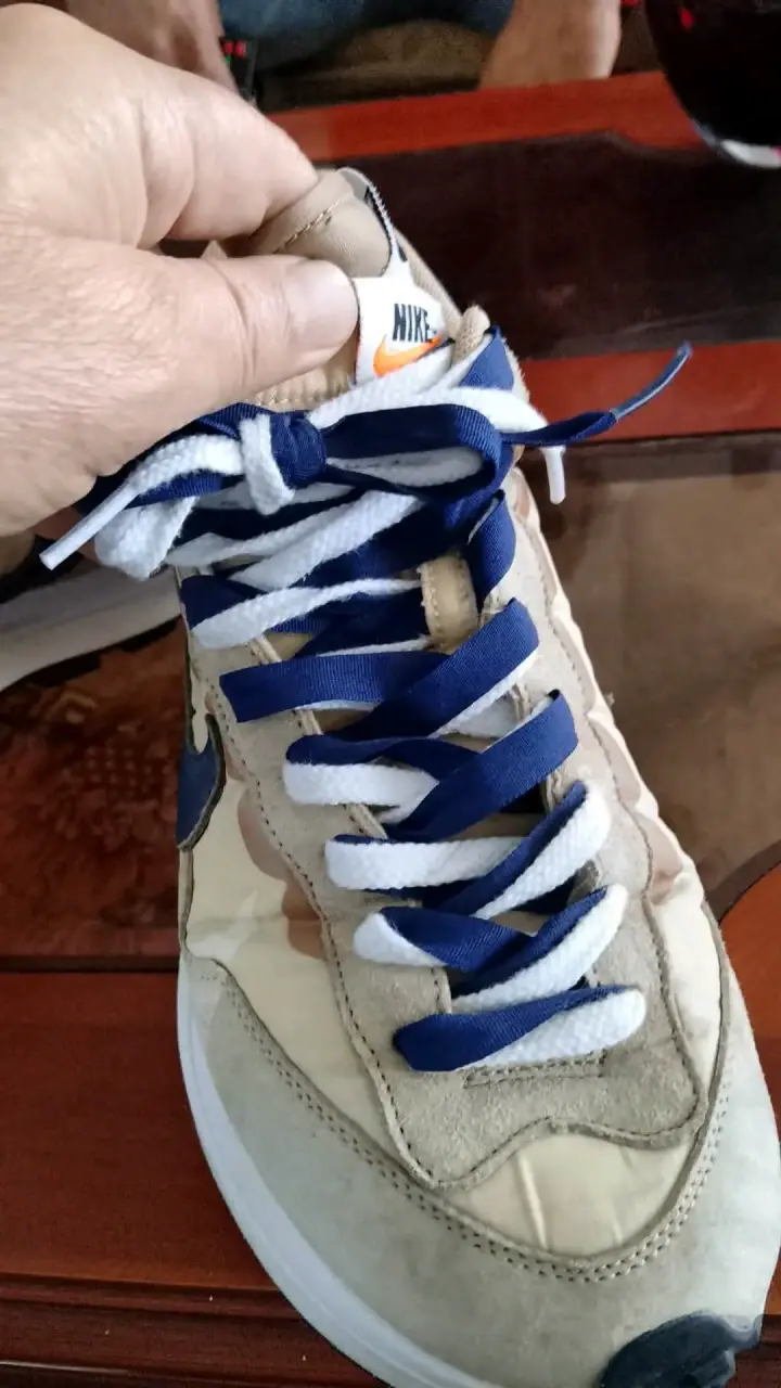 Zapatillas deportivas Nike beige y azul - 2