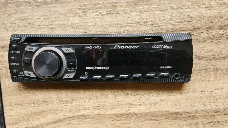 Radio de auto Pioneer DEH-1350MP - 2